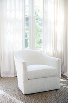 Milla Swivel