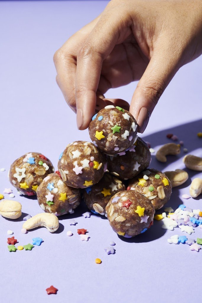 Breastfeeding Superfoods for Moms and MomsToBe Guide for